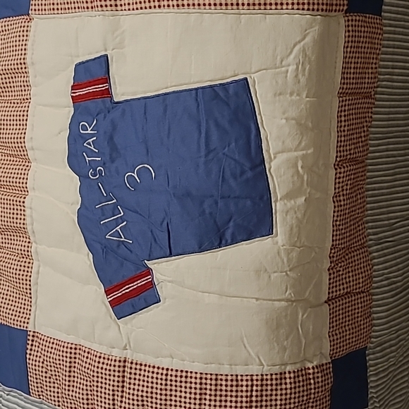 Lid'l Dolly's Sports Quilt - Picture 6 of 16